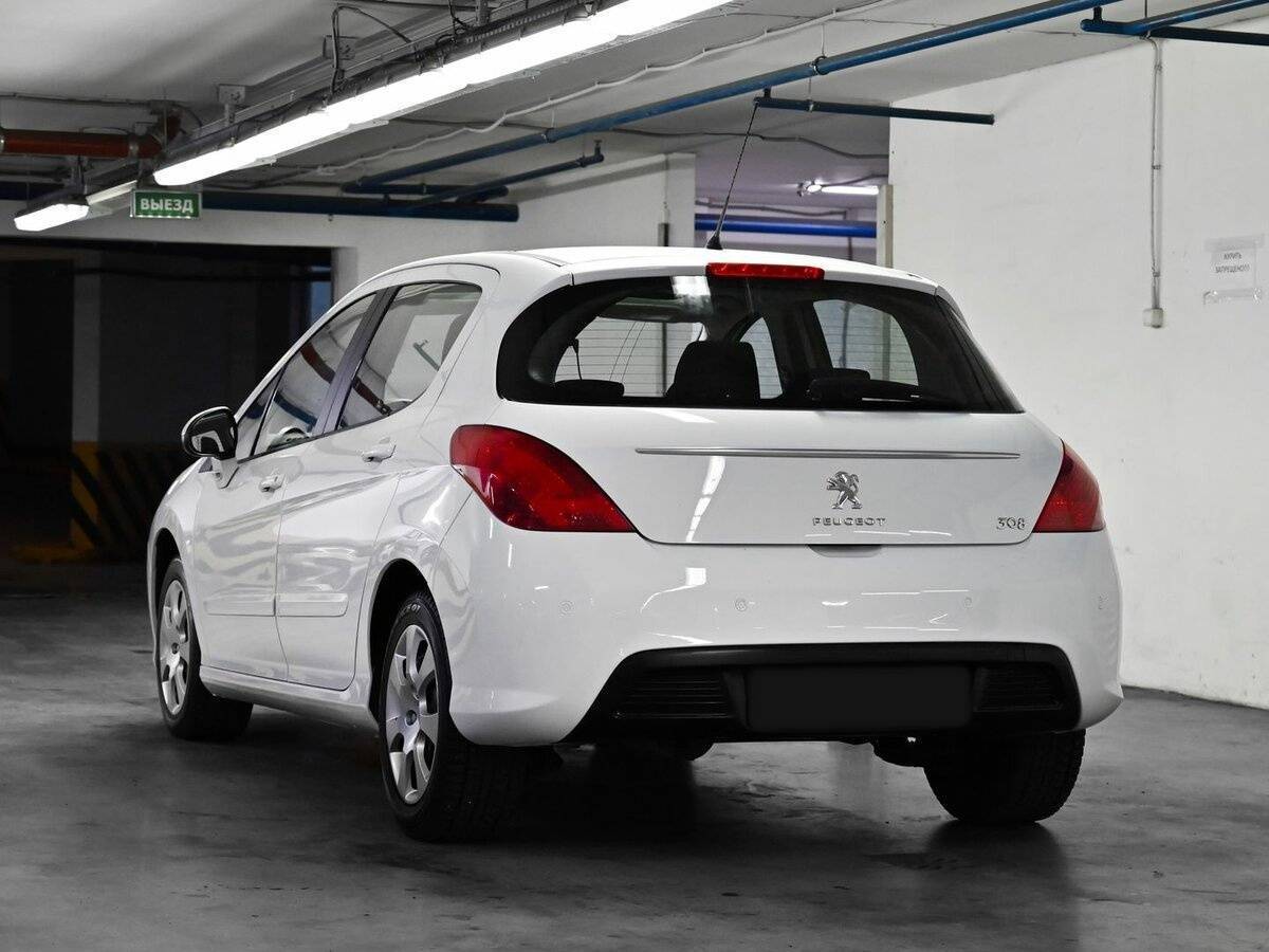 Peugeot 308 2012 года с пробегом. Фото: #2
