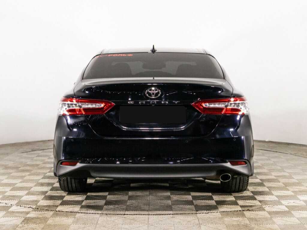 Toyota Camry 2021 года с пробегом. Фото: #5