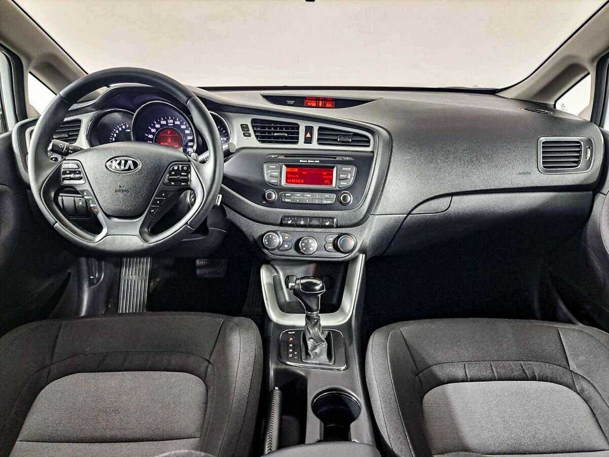 Kia Ceed 2013 года с пробегом. Фото: #9