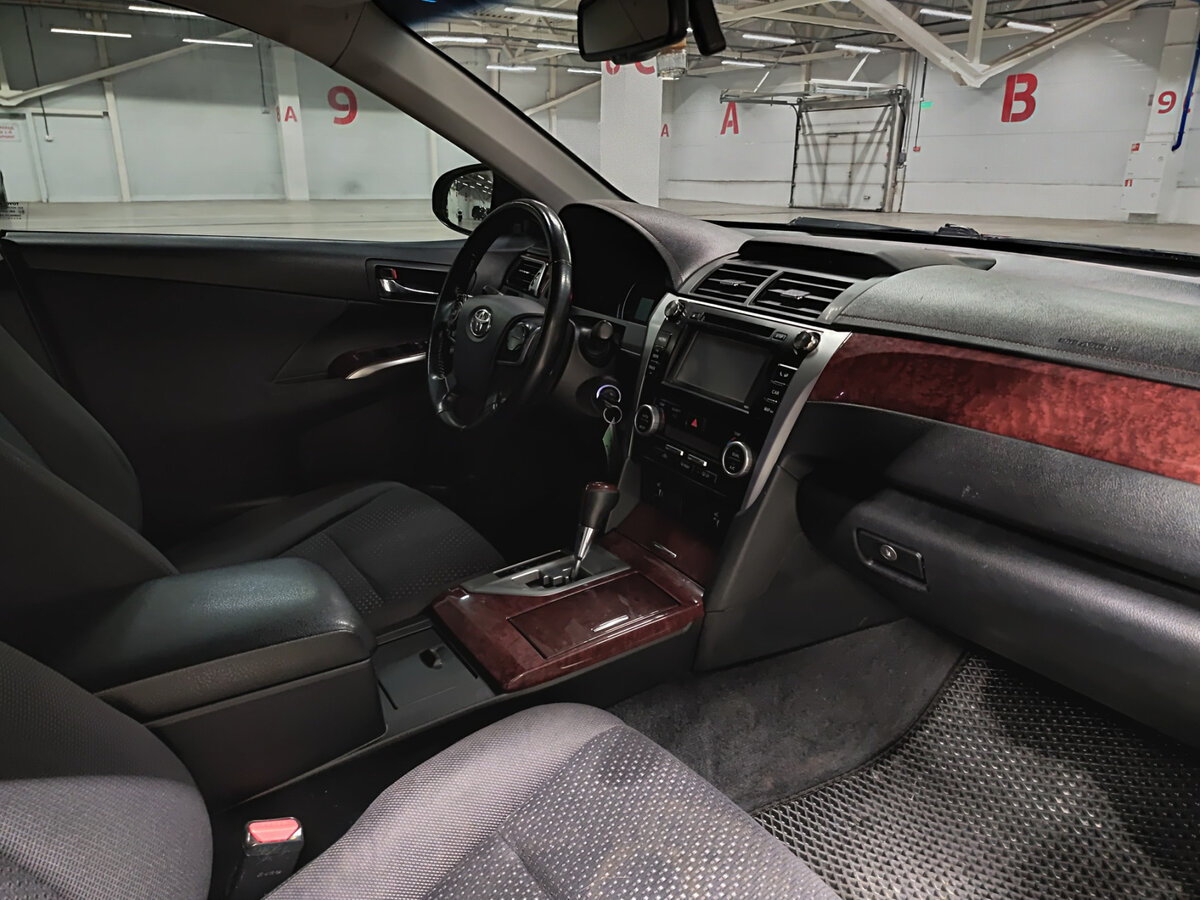 Toyota Camry 2014 года с пробегом. Фото: #10