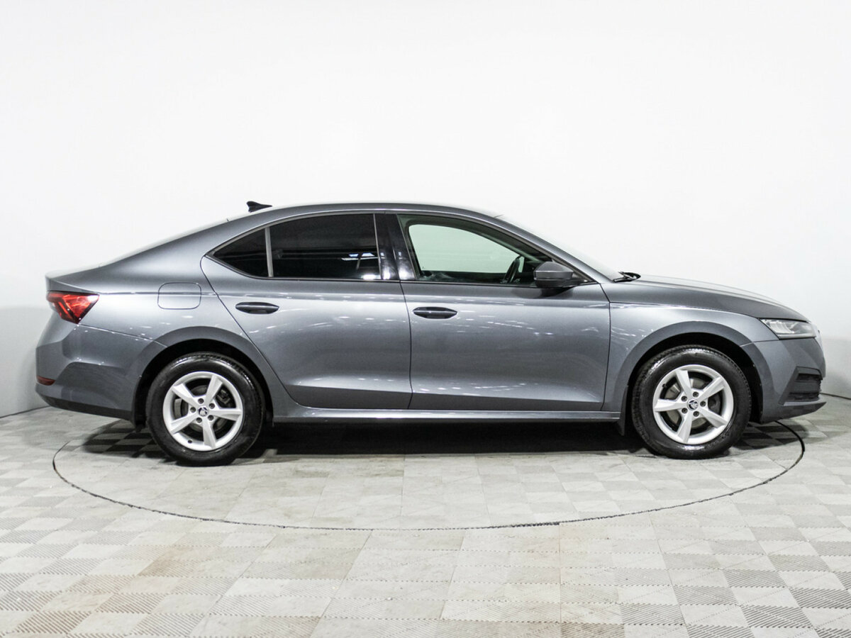 Skoda Octavia 2021 года с пробегом. Фото: #3