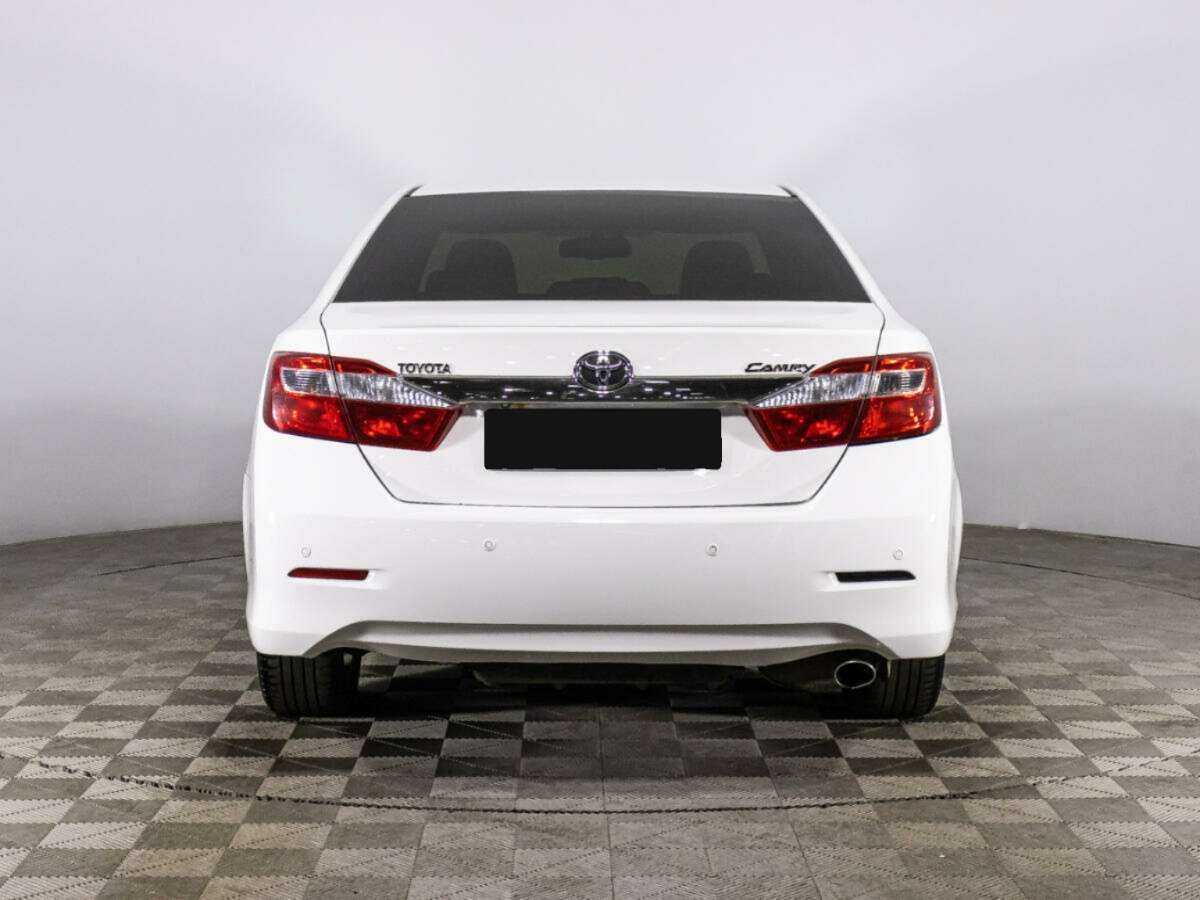 Toyota Camry 2012 года с пробегом. Фото: #5