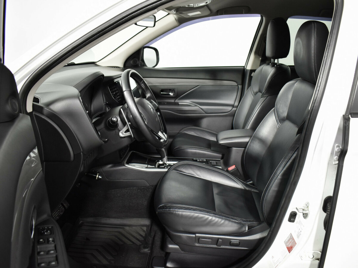 Mitsubishi Outlander 2020 года с пробегом. Фото: #9