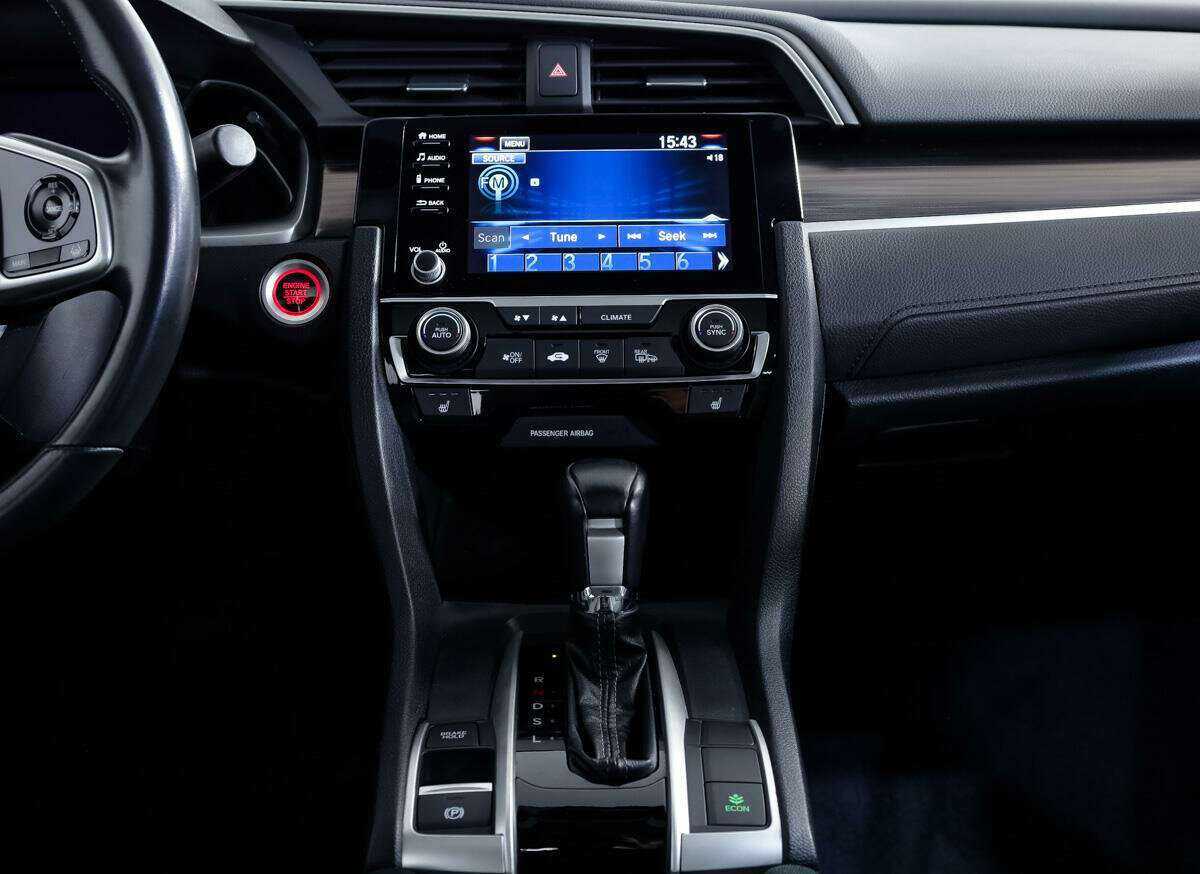 Honda Civic 2019 года с пробегом. Фото: #17