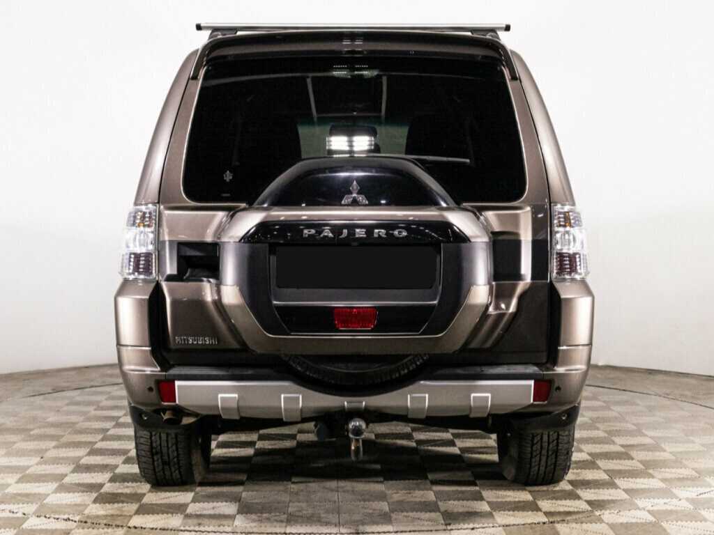 Mitsubishi Pajero 2014 года с пробегом. Фото: #5