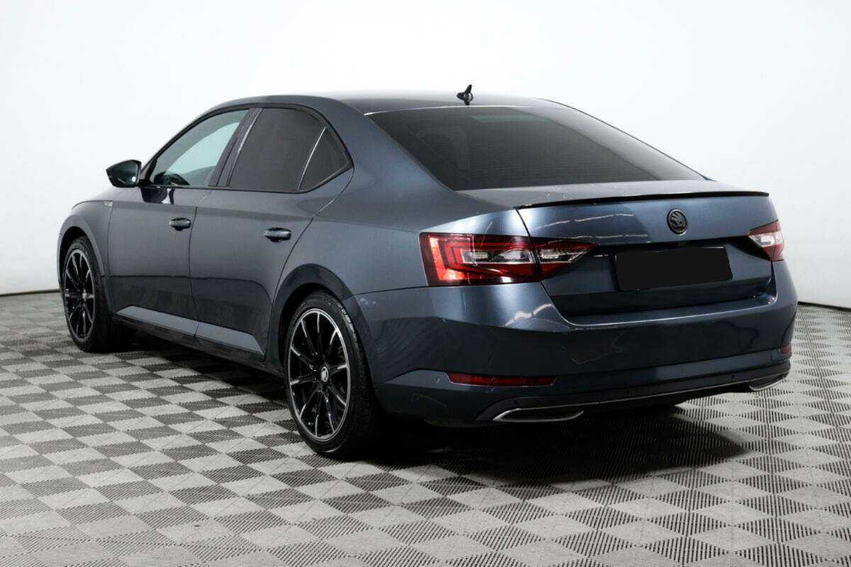 Skoda Superb 2017 года с пробегом. Фото: #6