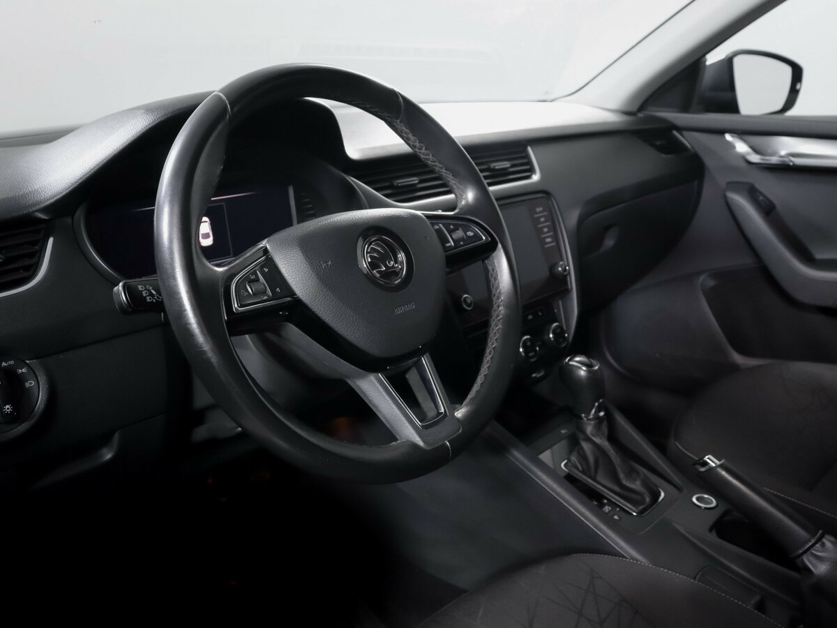 Skoda Octavia 2018 года с пробегом. Фото: #10
