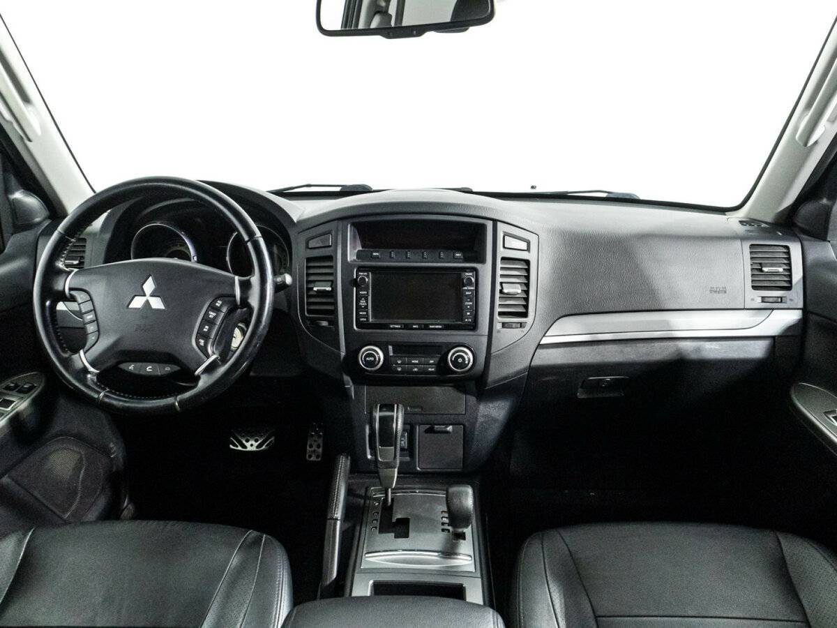 Mitsubishi Pajero 2012 года с пробегом. Фото: #12