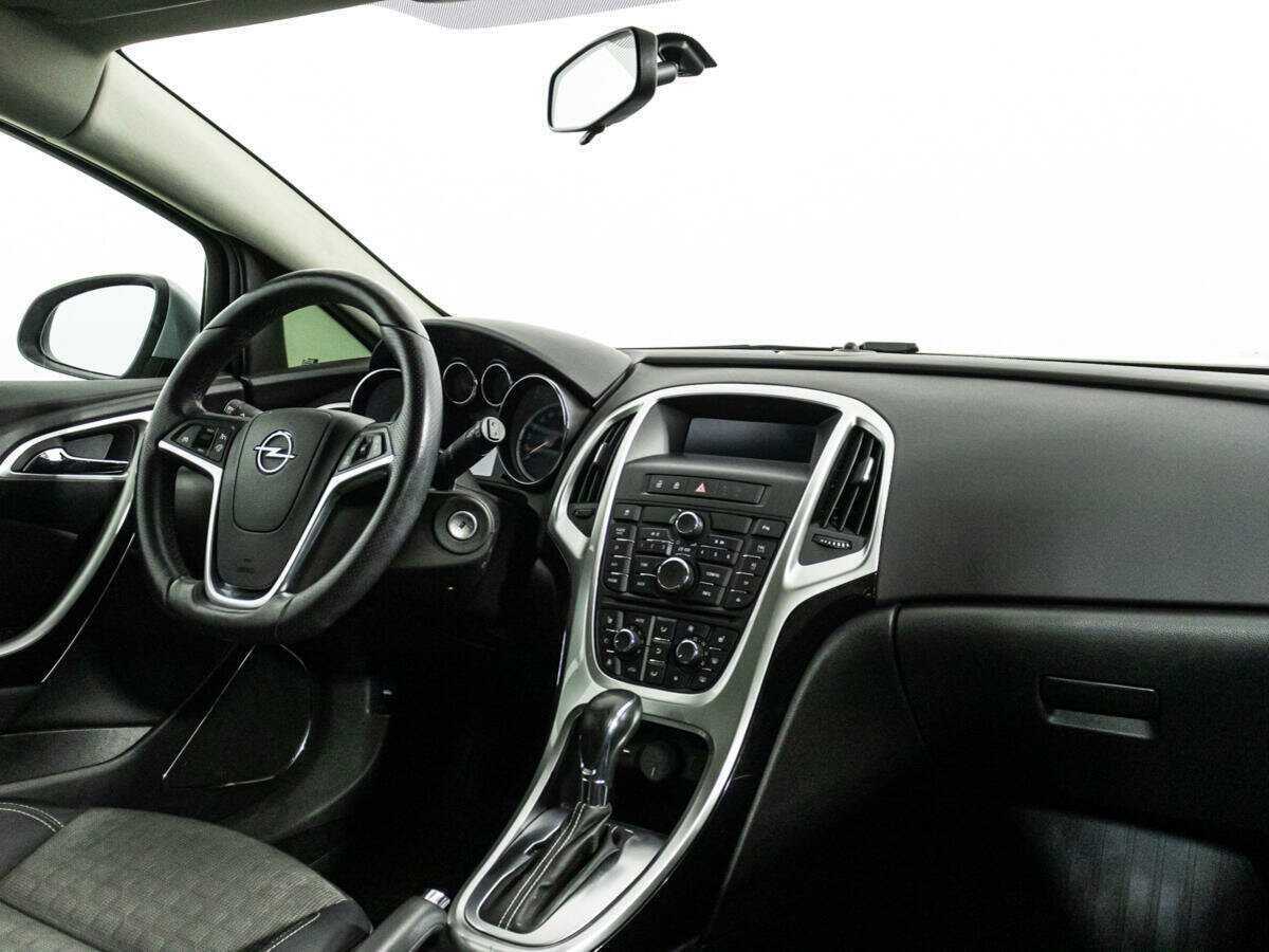 Opel Astra 2013 года с пробегом. Фото: #8