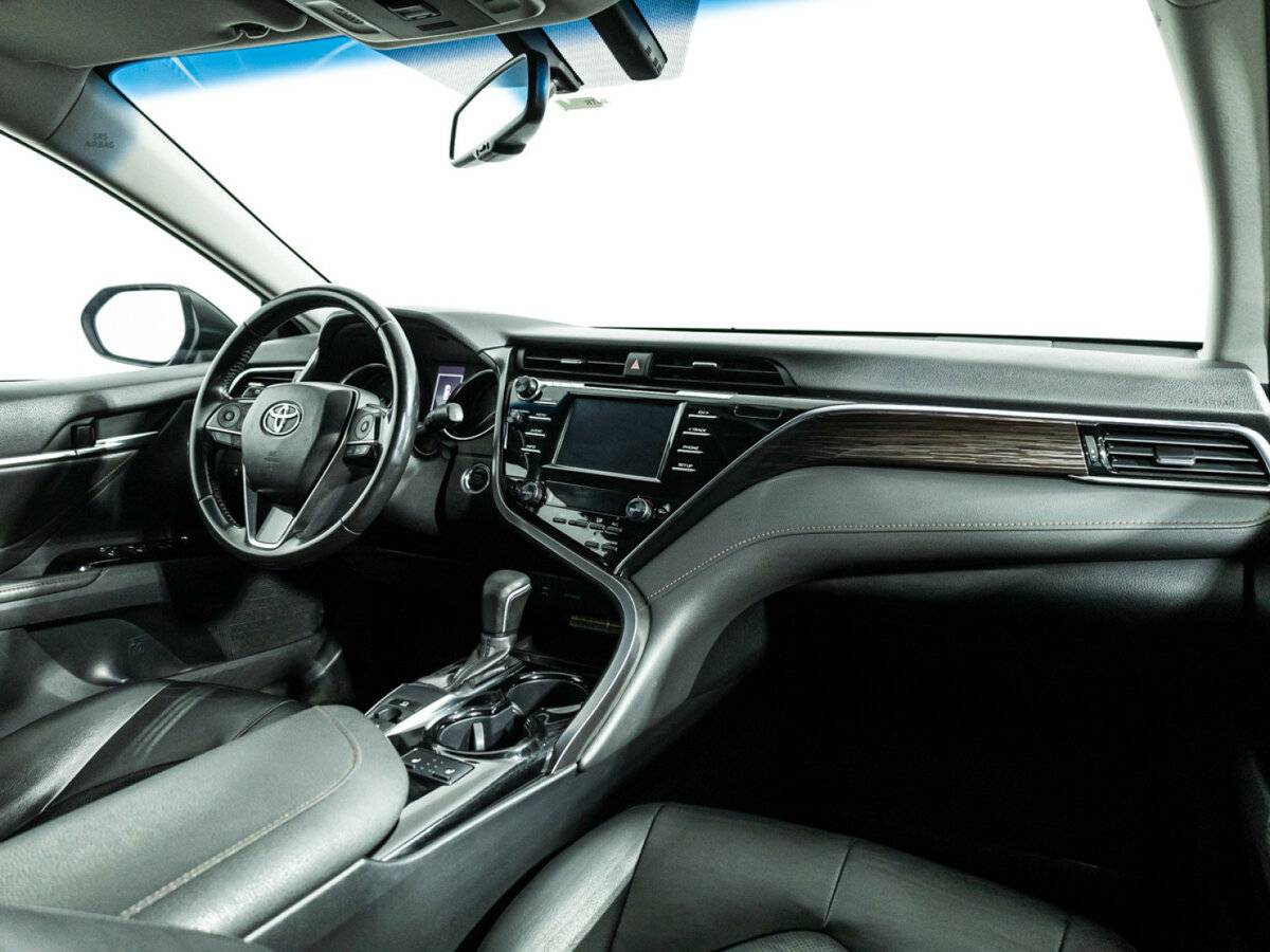 Toyota Camry 2019 года с пробегом. Фото: #6
