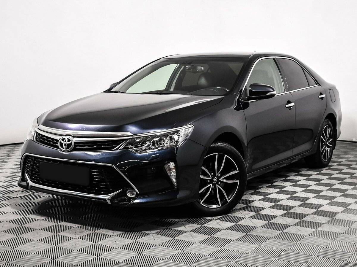 Toyota Camry 2017 года с пробегом. Посмотреть фото