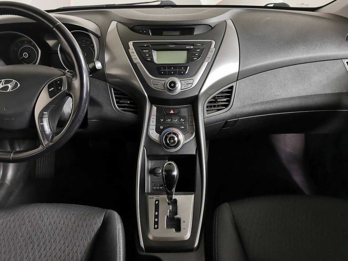 Hyundai Elantra 2012 года с пробегом. Фото: #10