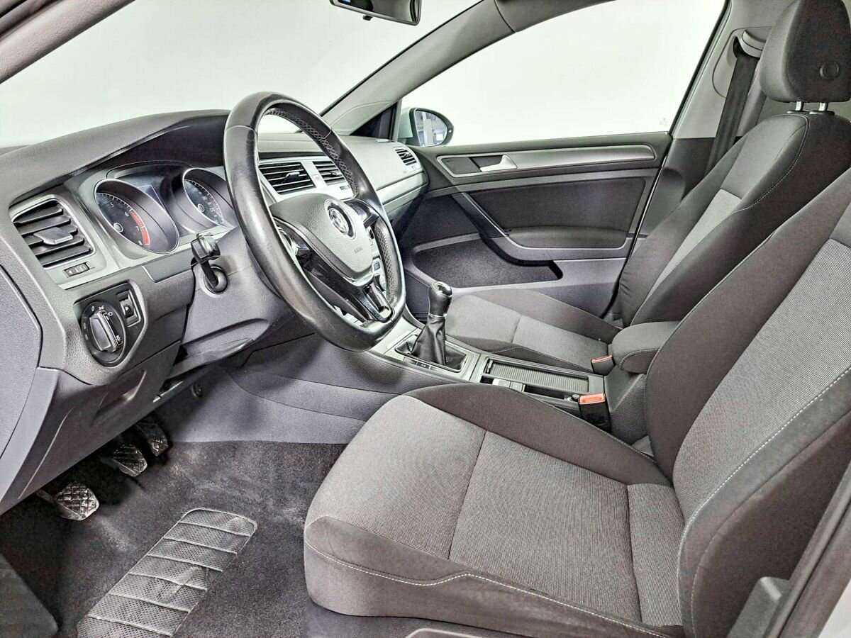 Volkswagen Golf 2013 года с пробегом. Фото: #13