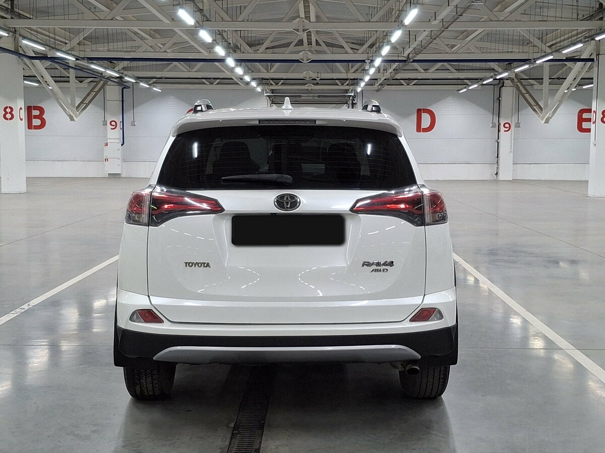 Toyota RAV4 2016 года с пробегом. Фото: #5