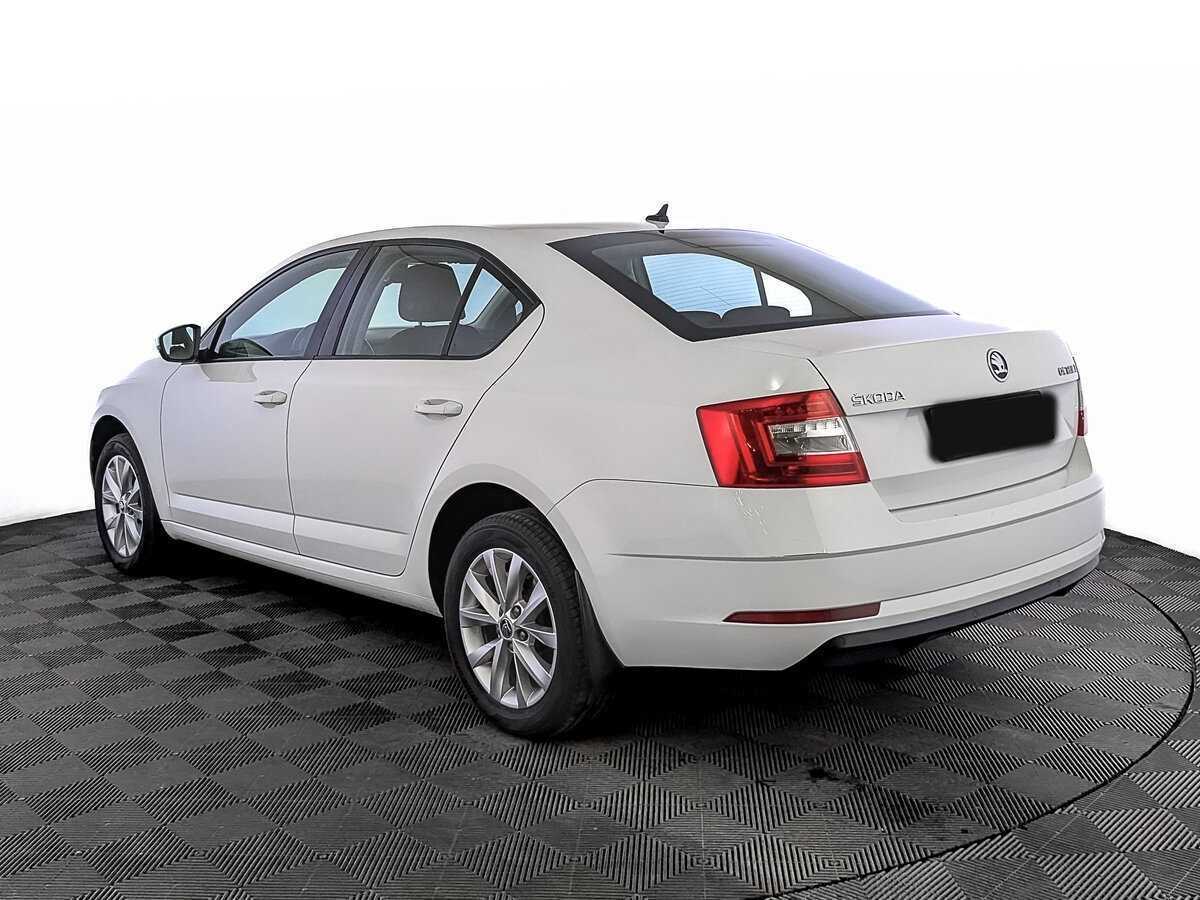 Skoda Octavia 2019 года с пробегом. Фото: #6