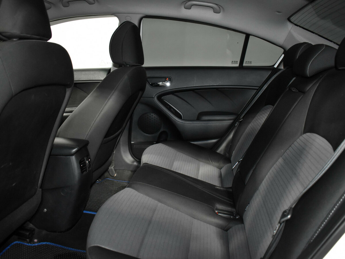Kia Cerato 2015 года с пробегом. Фото: #9