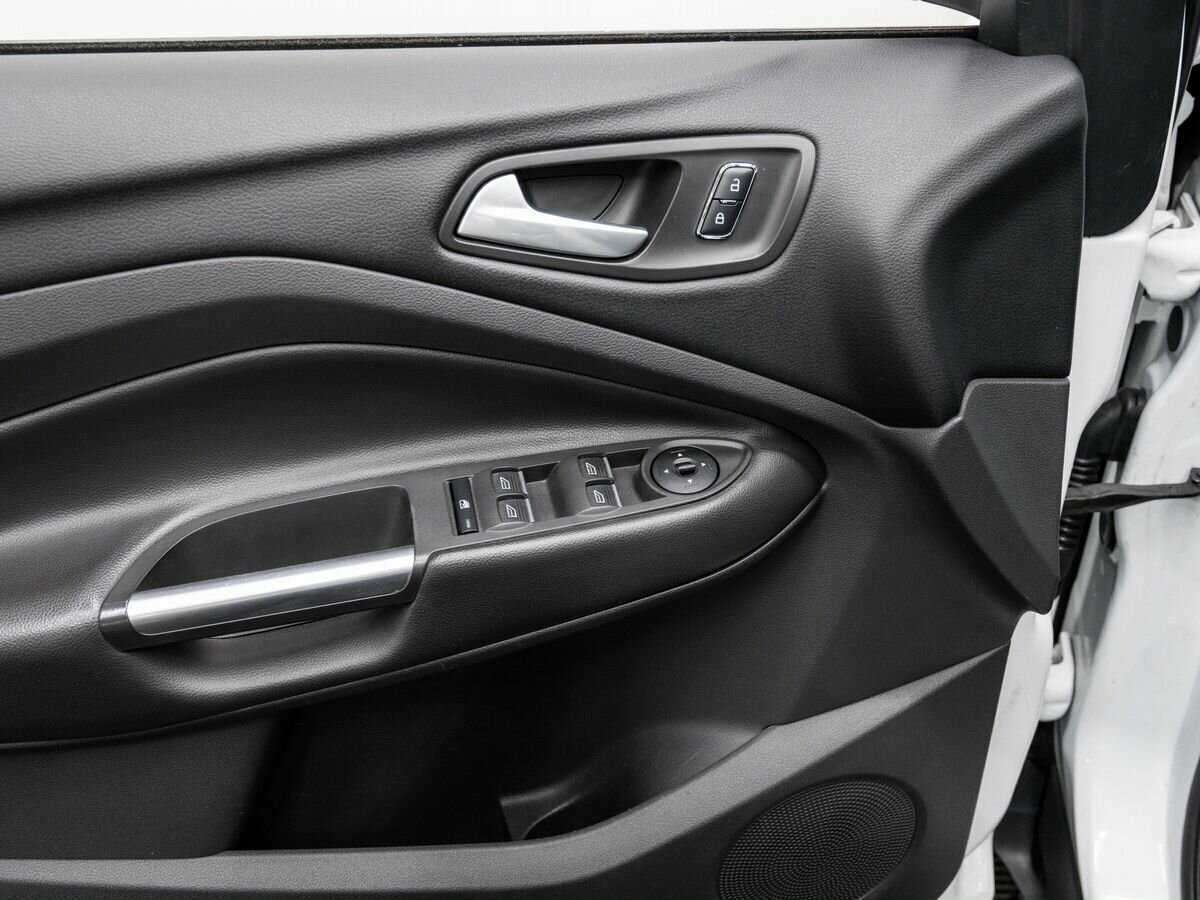 Ford Kuga 2015 года с пробегом. Фото: #14