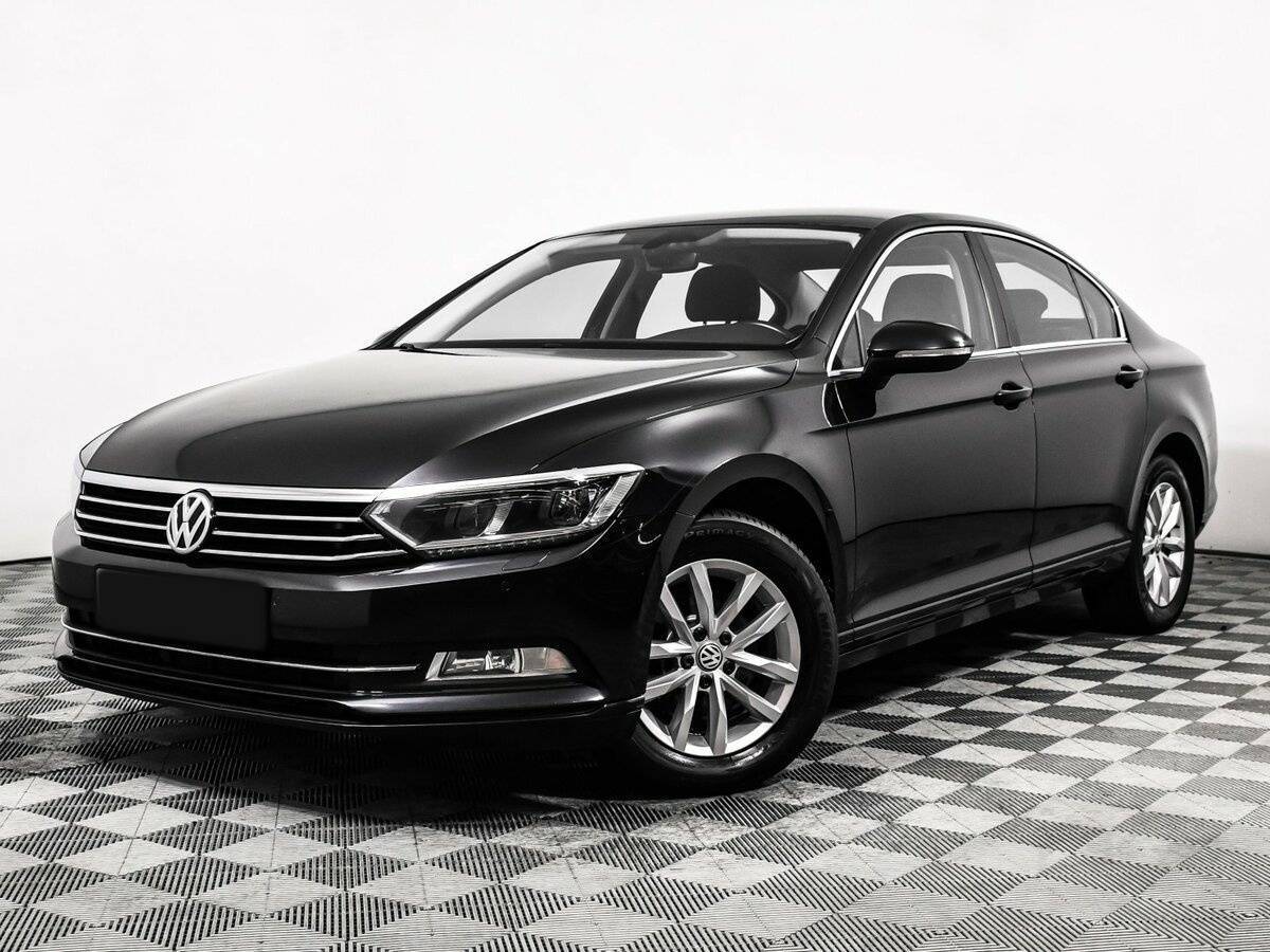 Volkswagen Passat 2018 года с пробегом. Посмотреть фото
