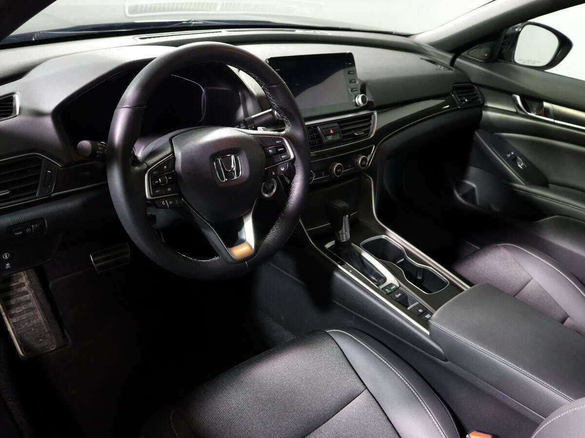 Honda Accord 2022 года с пробегом. Фото: #11