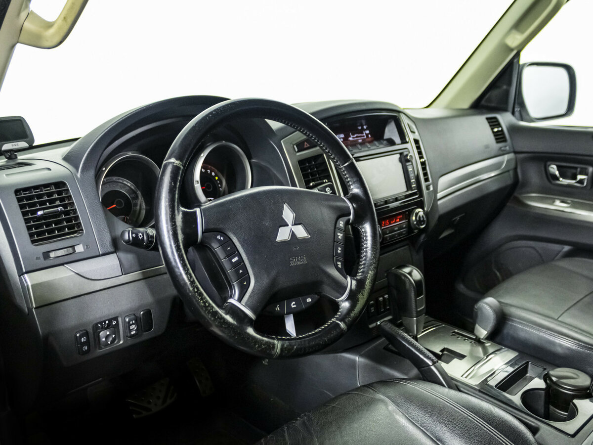 Mitsubishi Pajero 2014 года с пробегом. Фото: #7