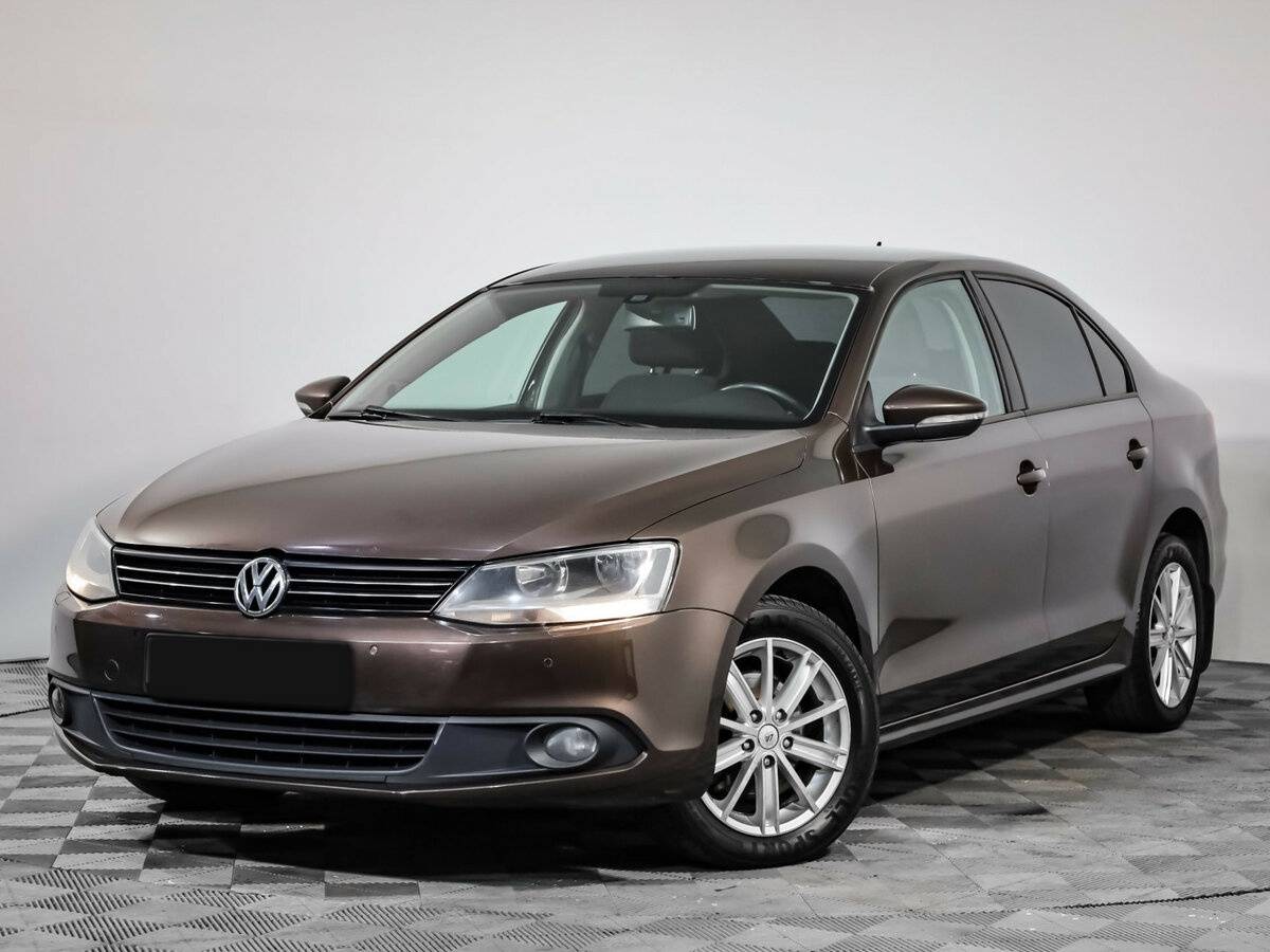 Volkswagen Jetta 2014 года с пробегом. Посмотреть фото