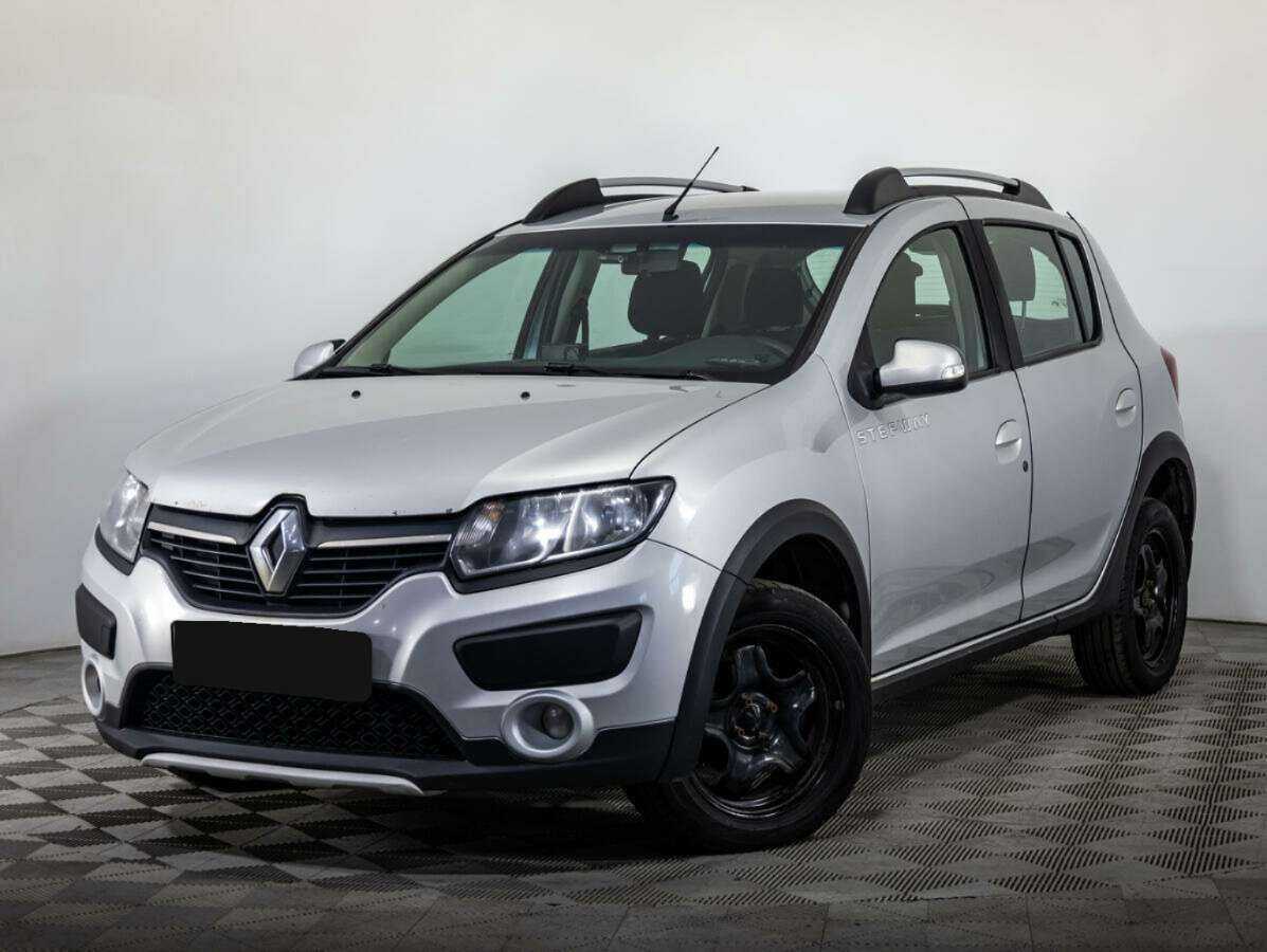 Renault Sandero 2015 года с пробегом. Посмотреть фото