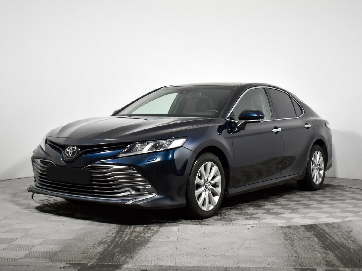 Toyota Camry 2018 года с пробегом. Посмотреть фото