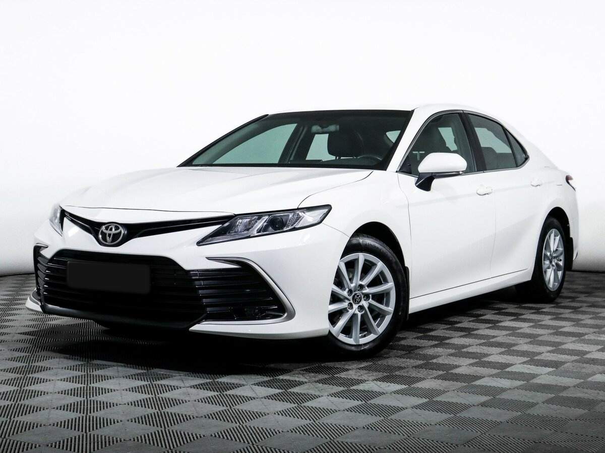 Toyota Camry 2021 года с пробегом. Посмотреть фото