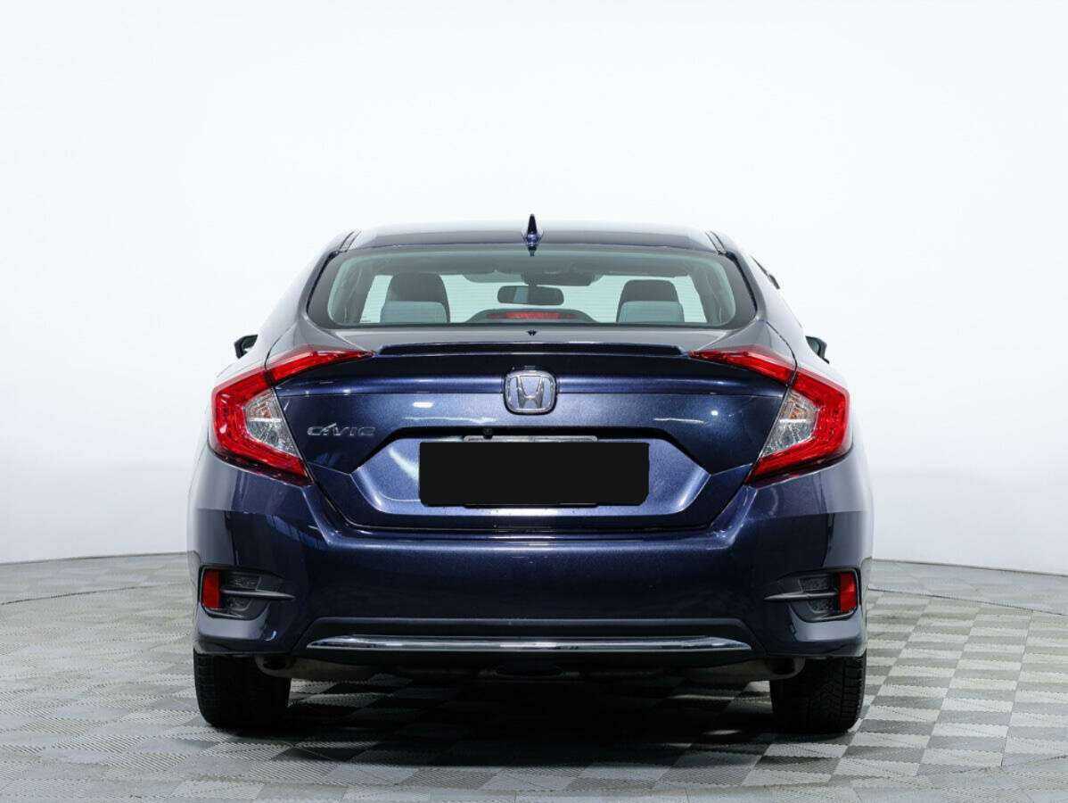 Honda Civic 2019 года с пробегом. Фото: #4