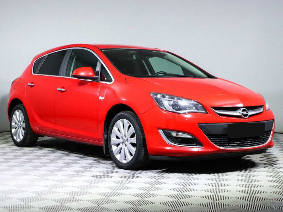 Opel Astra 2012 года с пробегом. Фото: #2