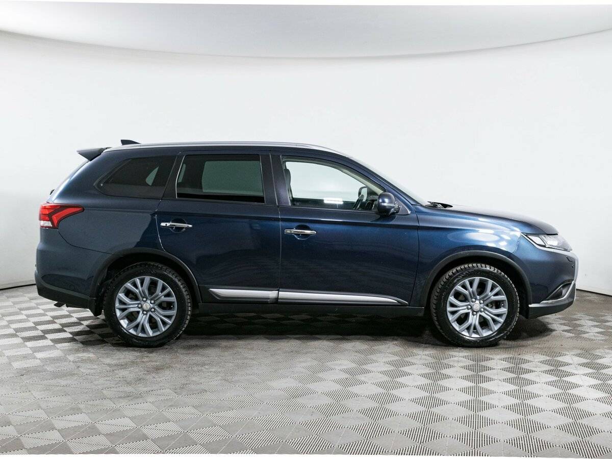 Mitsubishi Outlander 2020 года с пробегом. Фото: #3