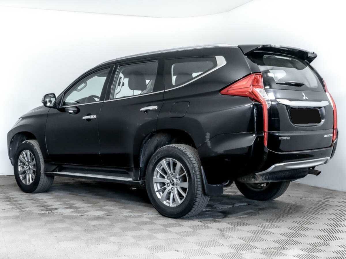 Mitsubishi Pajero Sport 2018 года с пробегом. Фото: #5