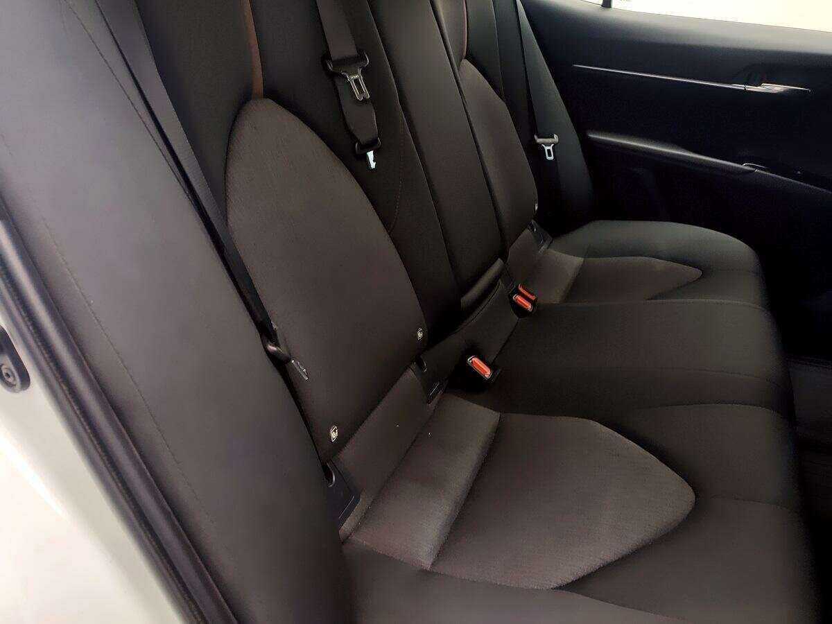 Toyota Camry 2018 года с пробегом. Фото: #7