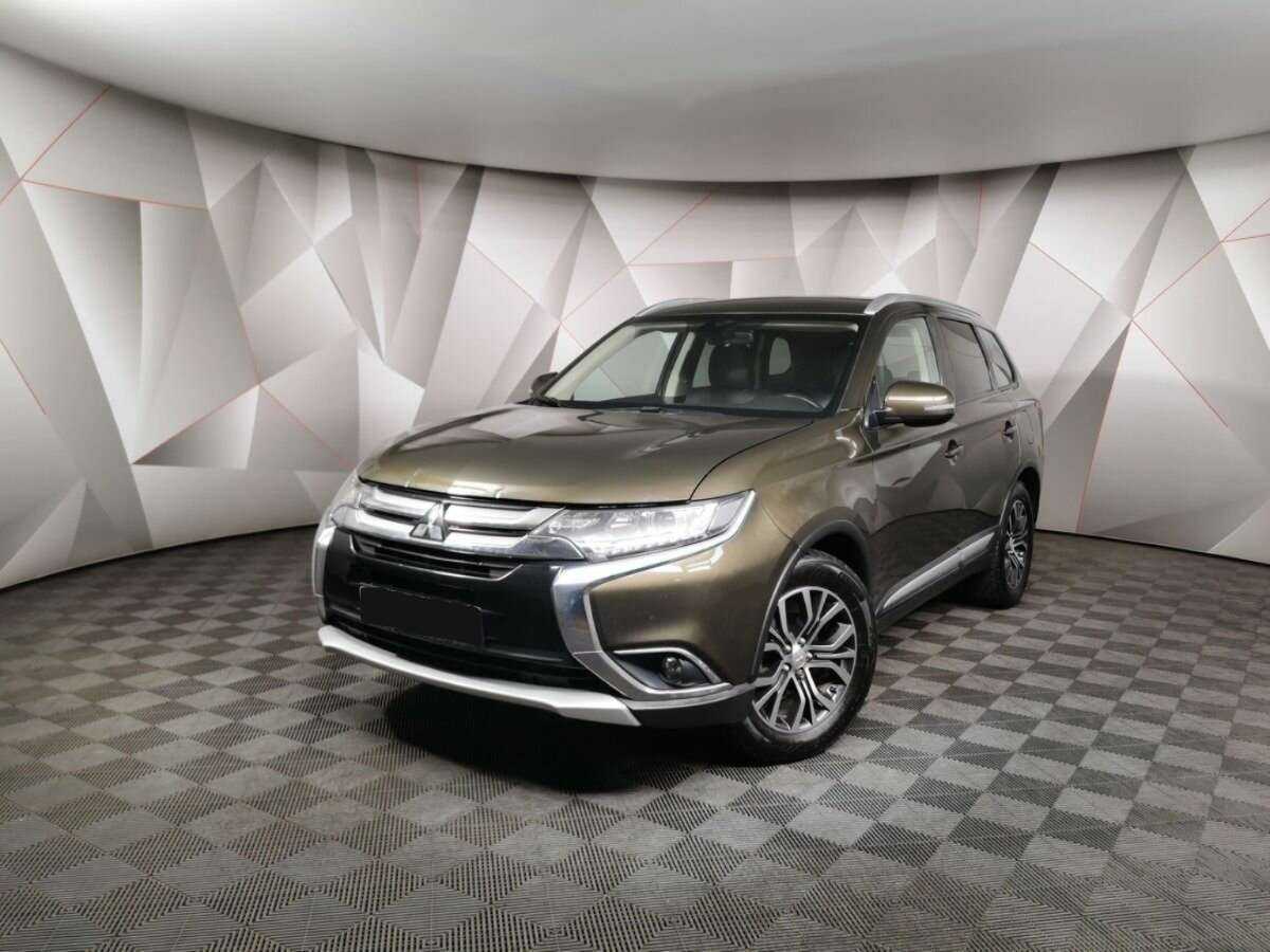 Mitsubishi Outlander 2018 года с пробегом. Фото: #0