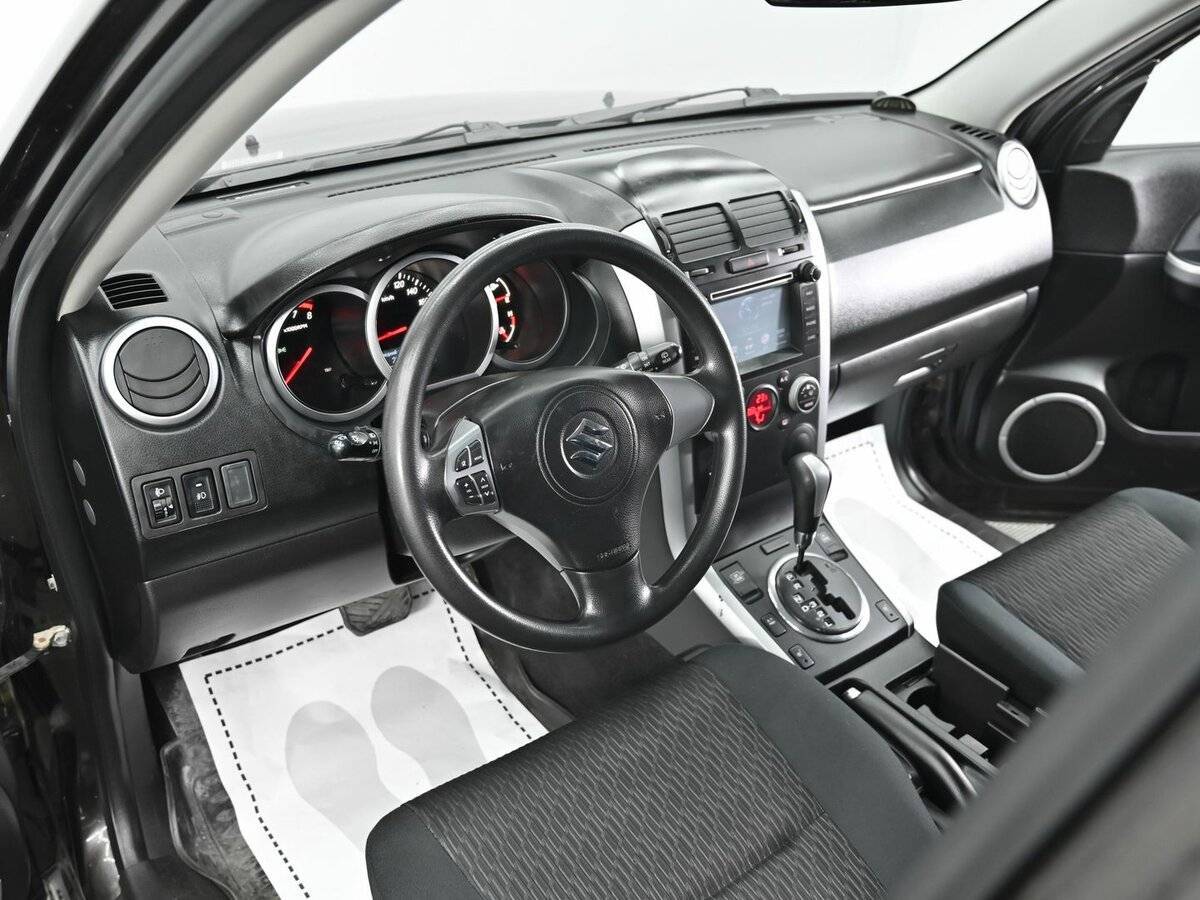 Suzuki Grand Vitara 2013 года с пробегом. Фото: #7
