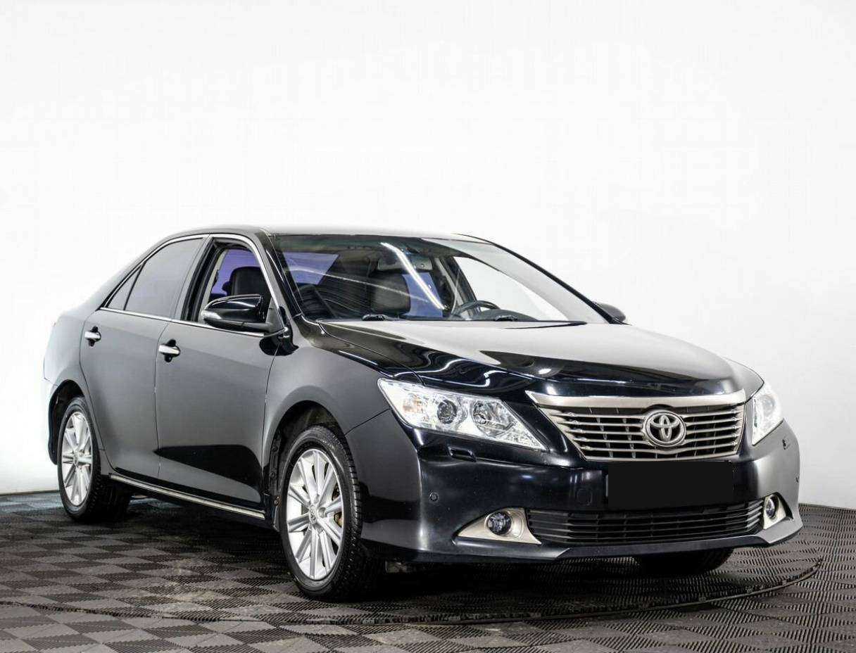 Toyota Camry 2014 года с пробегом. Фото: #2