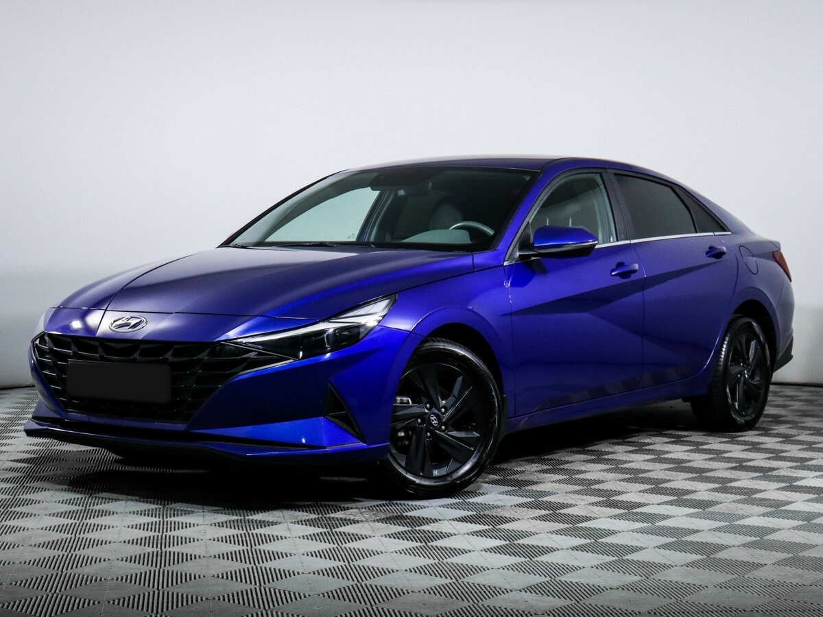 Hyundai Elantra 2021 года с пробегом. Посмотреть фото