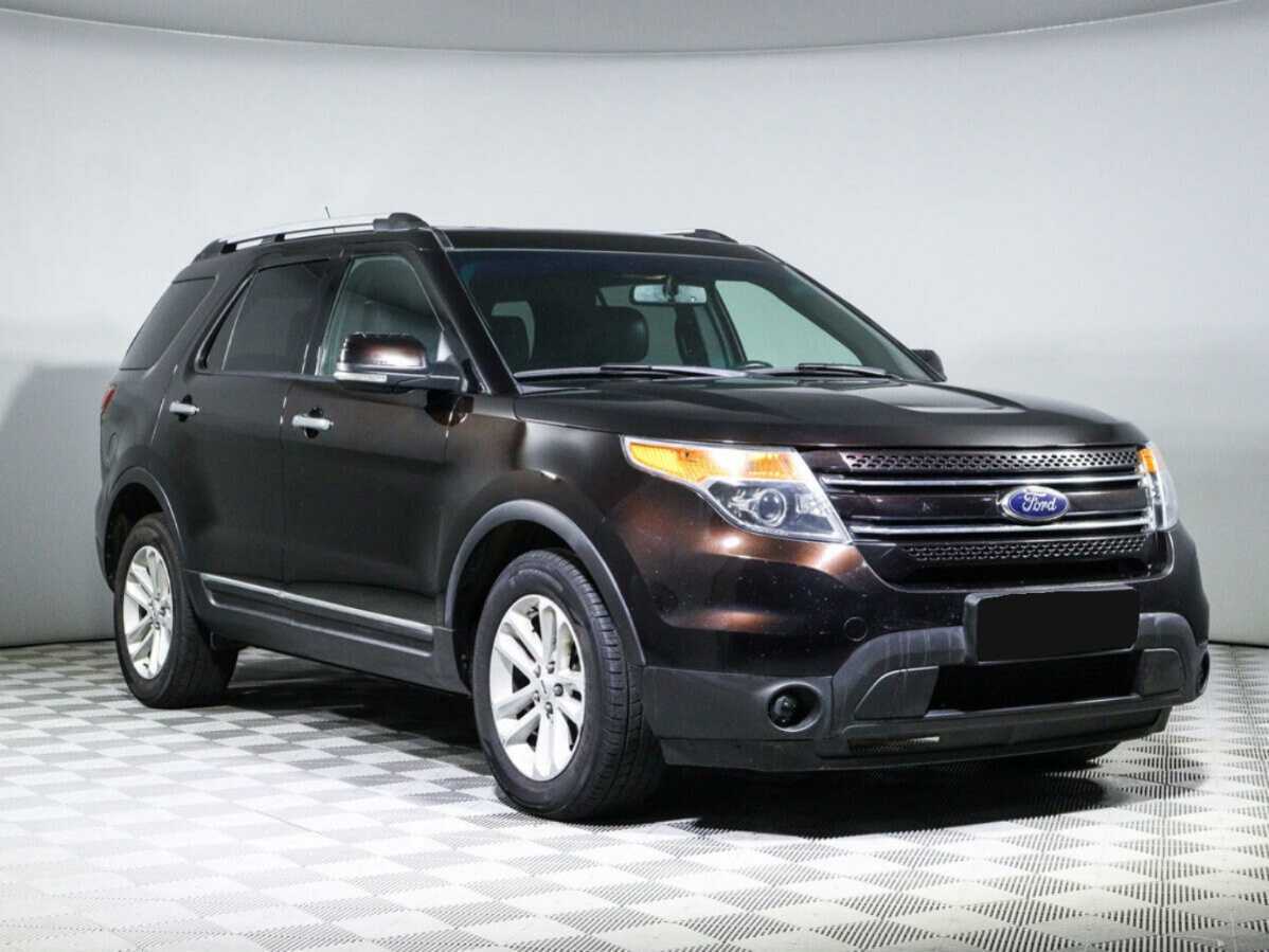 Ford Explorer 2012 года с пробегом. Фото: #2
