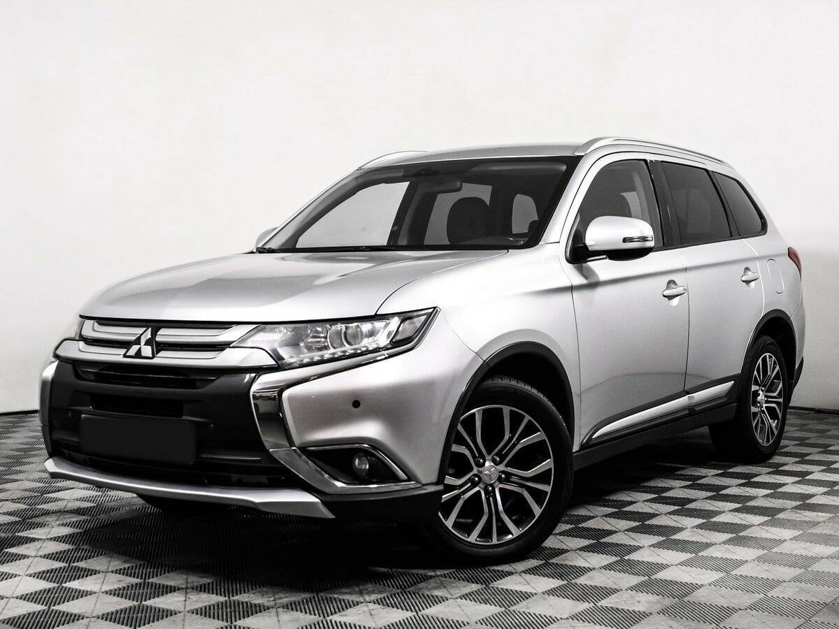 Mitsubishi Outlander 2015 года с пробегом. Фото: #0