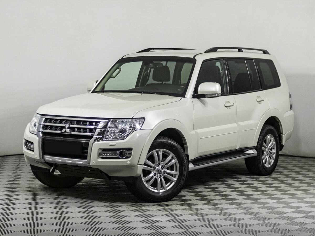 Mitsubishi Pajero 2014 года с пробегом. Посмотреть фото