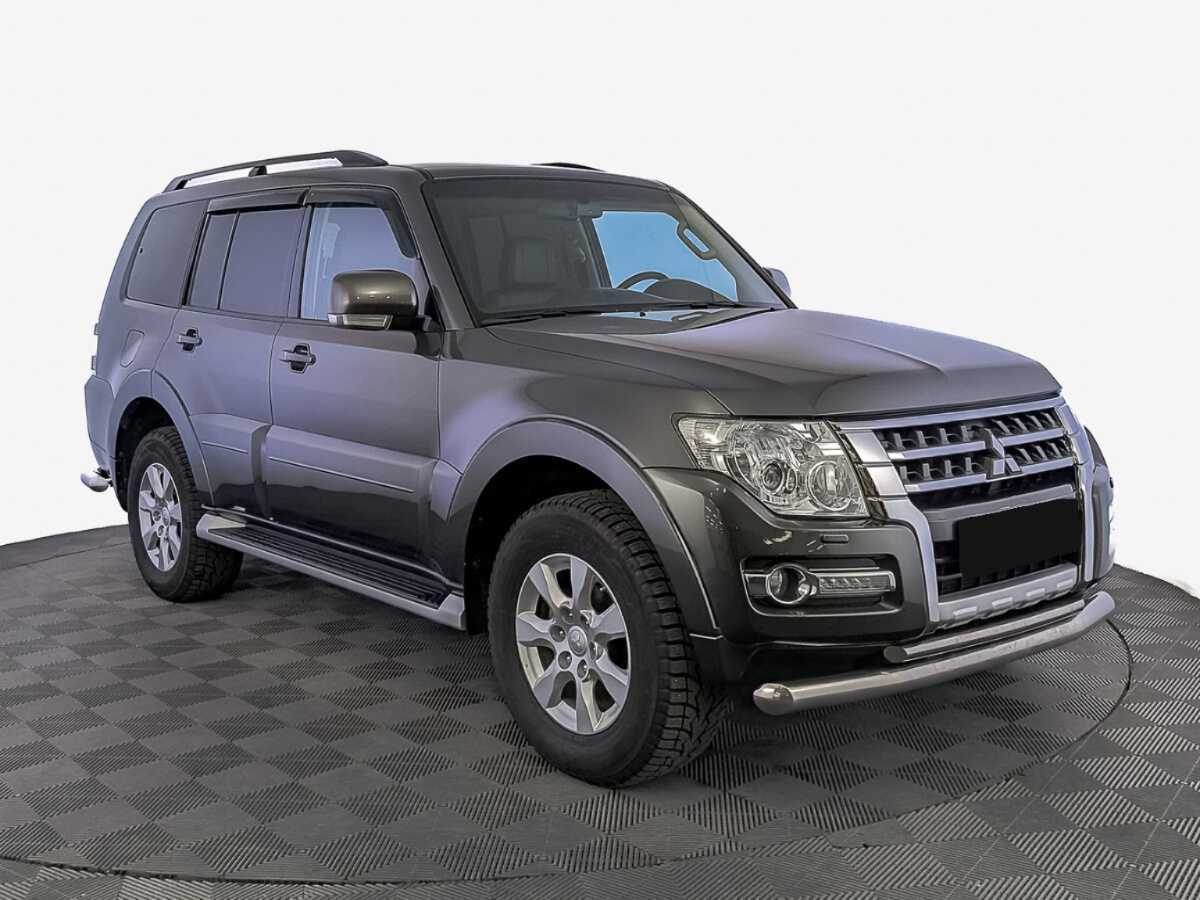 Mitsubishi Pajero 2018 года с пробегом. Фото: #2