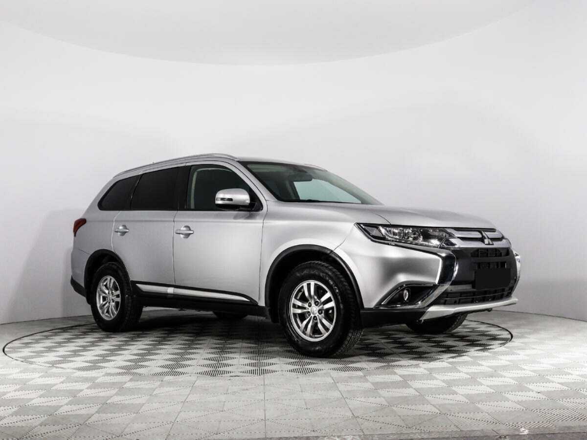 Mitsubishi Outlander 2015 года с пробегом. Фото: #2