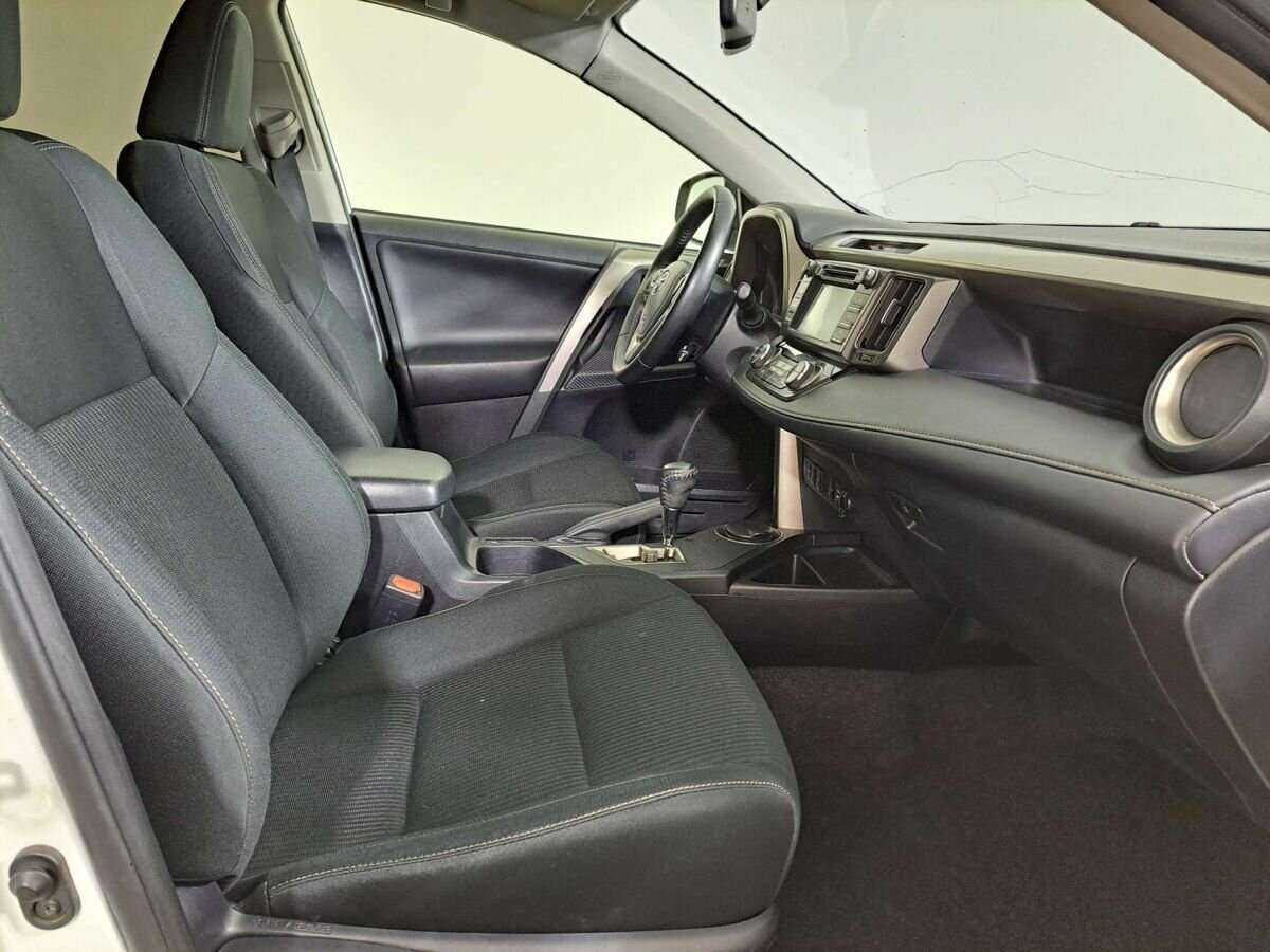 Toyota RAV4 2014 года с пробегом. Фото: #8