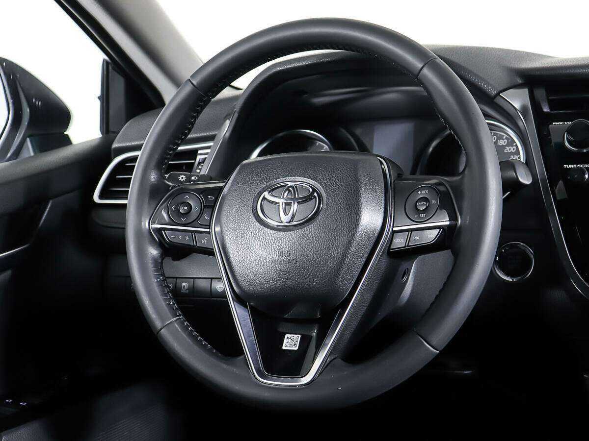Toyota Camry 2020 года с пробегом. Фото: #14