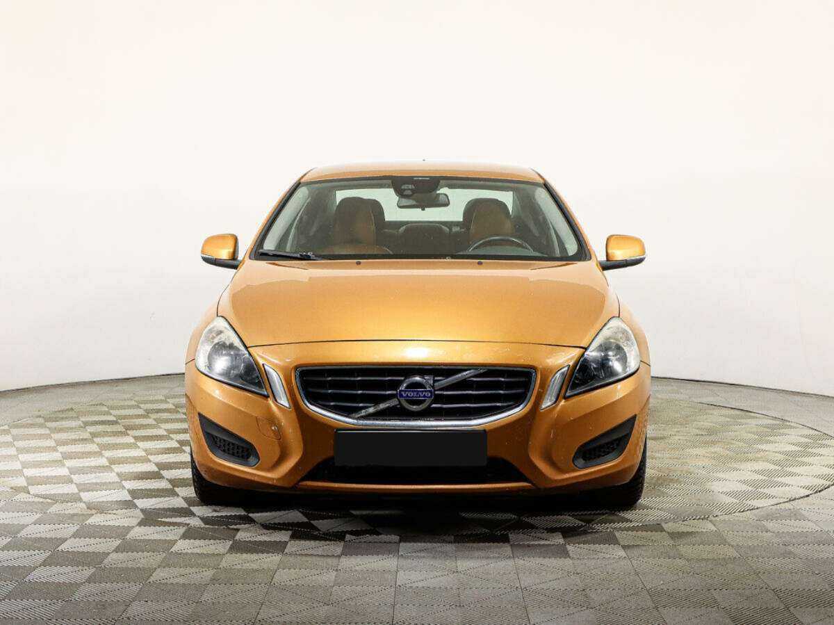Volvo S60 2012 года с пробегом. Фото: #1