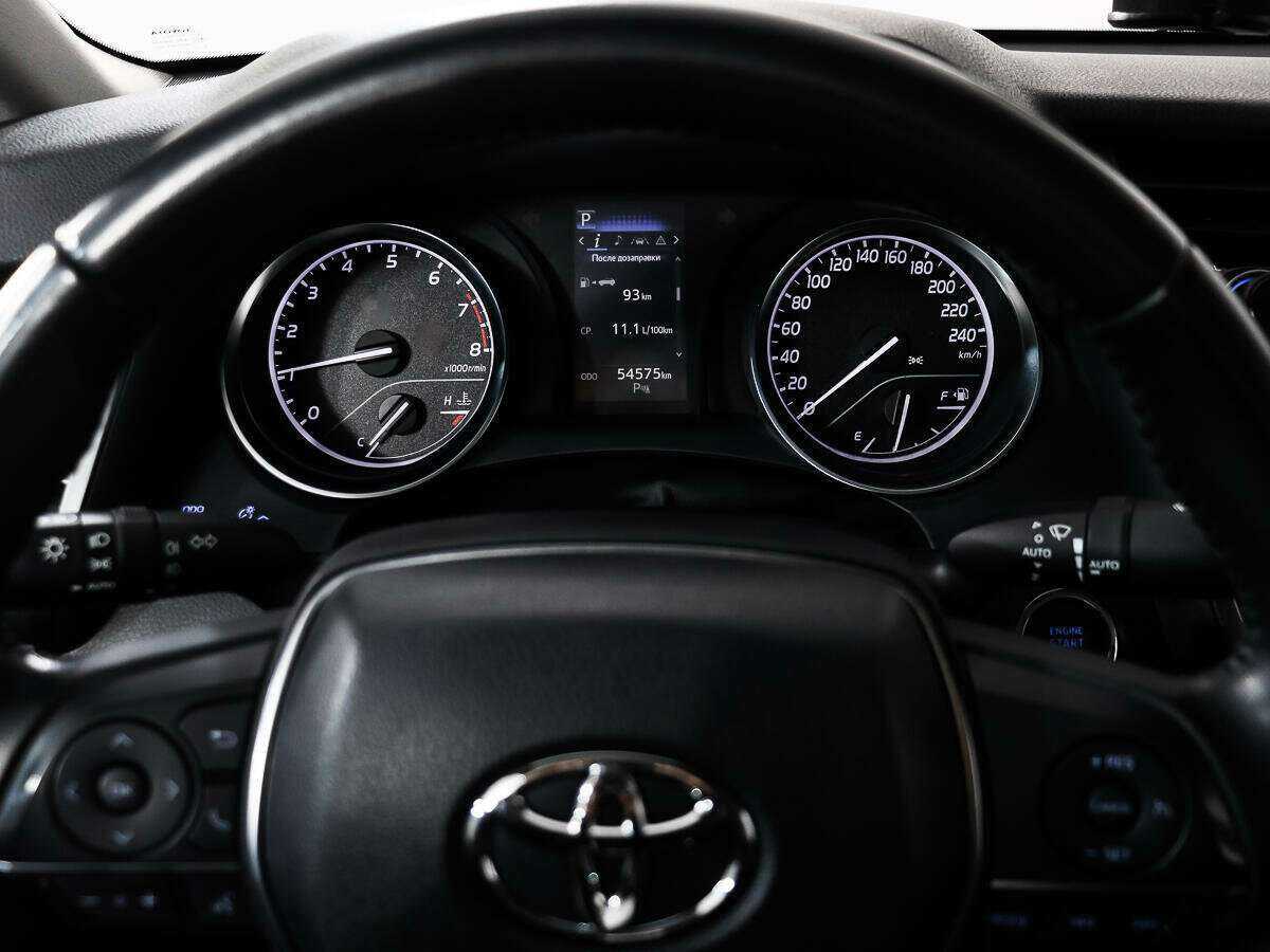 Toyota Camry 2020 года с пробегом. Фото: #11