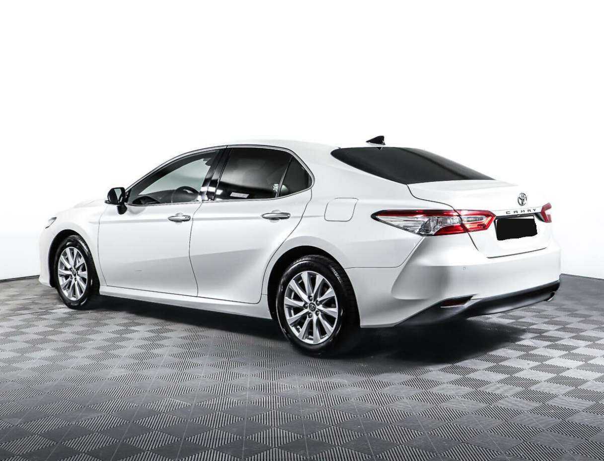 Toyota Camry 2018 года с пробегом. Фото: #6