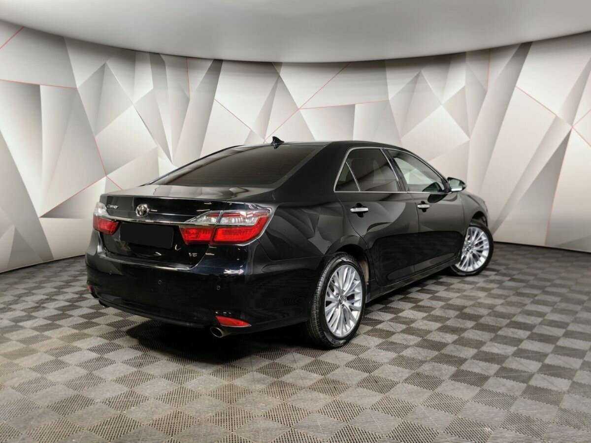 Toyota Camry 2017 года с пробегом. Фото: #1