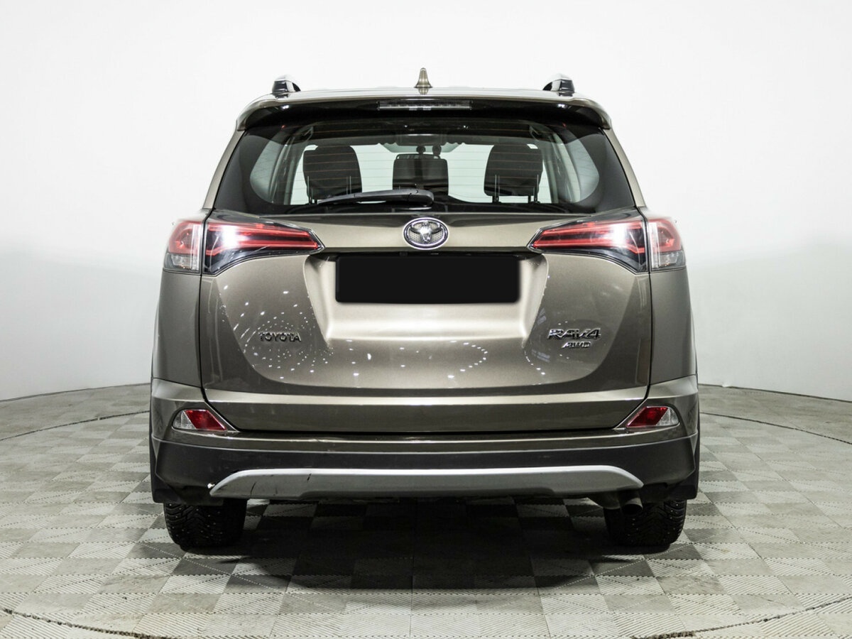 Toyota RAV4 2017 года с пробегом. Фото: #5