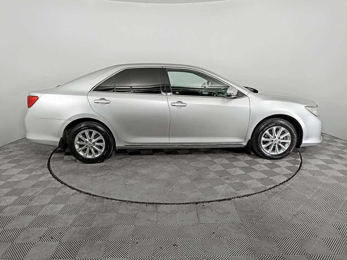 Toyota Camry 2014 года с пробегом. Фото: #3